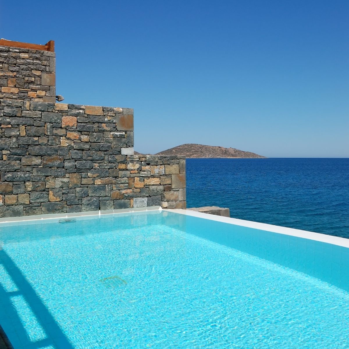 real estate construction Crete